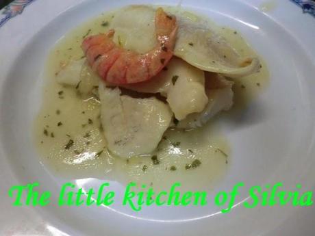 Pescada en salsa marinera