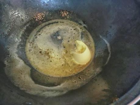 Solomillo de cerdo con espinacas y salsa de pimienta