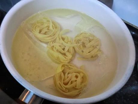 Nidos con sofrito de verduras