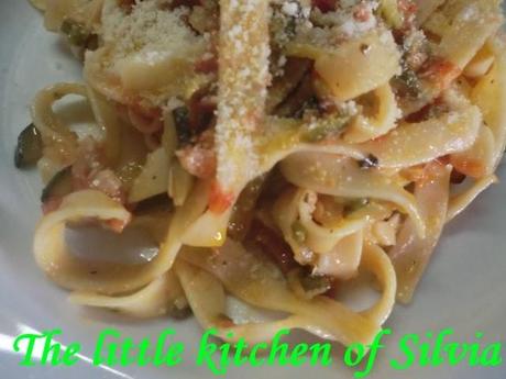 Nidos con sofrito de verduras