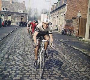 Merckx cambia el destino de la carrera