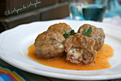 ALBÓNDIGAS RELLENAS DE QUESO