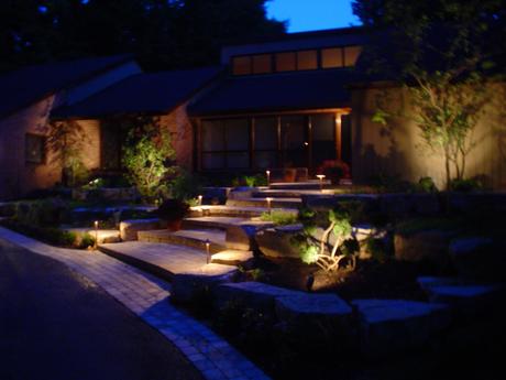 http://groovexi.com/wp-content/uploads/2013/12/lighting-garden-nice-outdoor-garden-lighting-cable-and-fabulous-landscape-lighting-with-green-garden-patio-landscaping-design-glancing-garden-lights-decoration-artworks.jpg