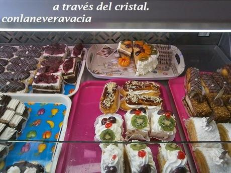 A TRAVÉS DEL CRISTAL UNOS DÍAS ANTES DE SEMANA SANTA