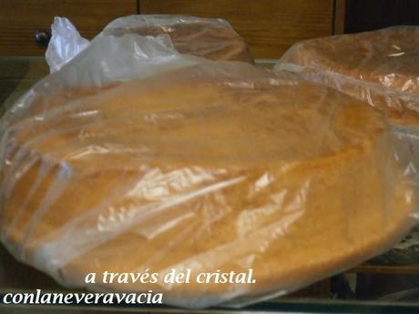A TRAVÉS DEL CRISTAL UNOS DÍAS ANTES DE SEMANA SANTA