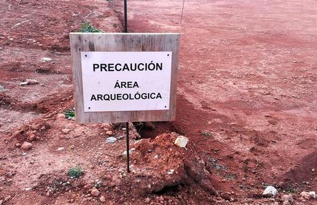 Precaución Zona Arqueológica