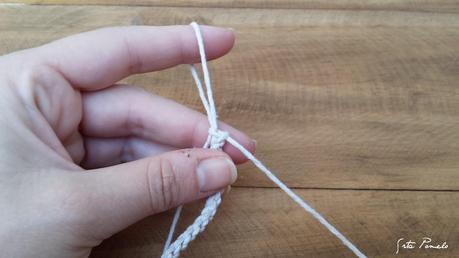 DIY: Cómo tejer un cordón con las manos.