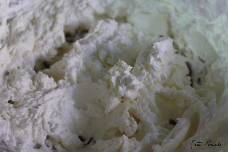 Receta: mousse de chocolate blanco con fresas.