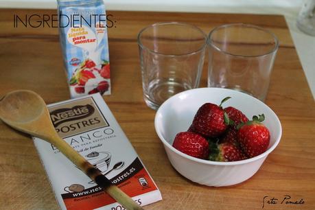 Receta: mousse de chocolate blanco con fresas.