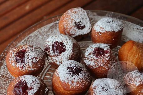 AGUJEROS DE DONUTS RELLENOS DE NUTELLA Y FRAMBUESA