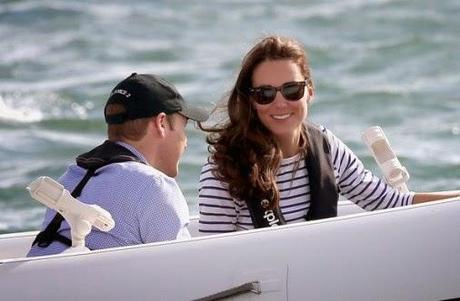 Kate Middleton en Nueva Zelanda. Cruz en estilo marinero