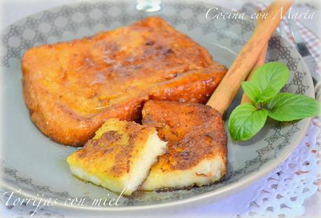 Torrijas con miel caseras. Recetas de Semana Santa. Fáciles y rápidas de hacer.