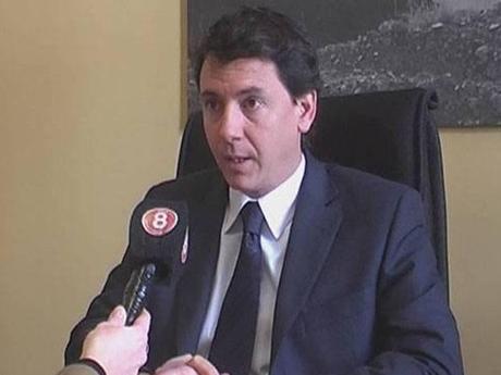 INHIBICIÓN DE CONJUEZ PARA MACCHI