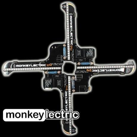 La luz, Monkey Light Pro es una pieza en forma de cruz que se coloca sobre la rueda.