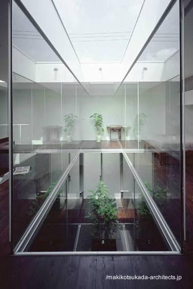 Espacio que da acceso a aire y luz sobre el patio grande