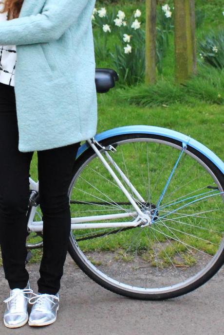 Image and video hosting by TinyPic