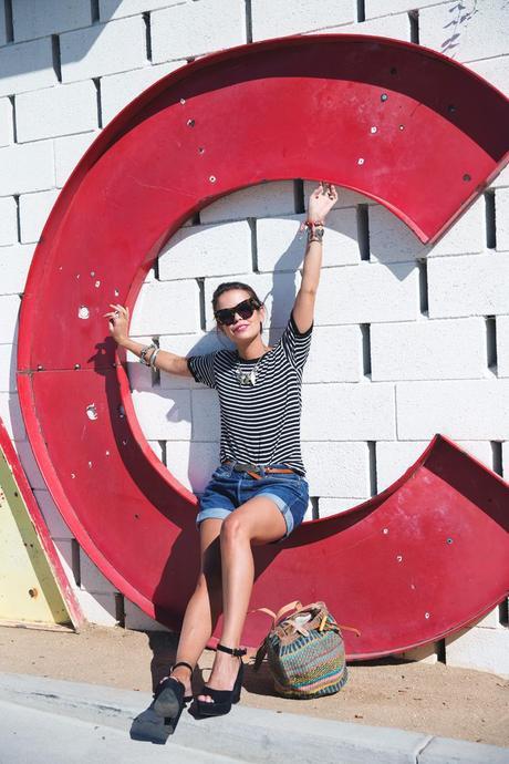 Palm-Springs-Coachella-Striped_Shirt-Urban_Outfitters-Outfit-Street_Style-Vintage_Levis-13