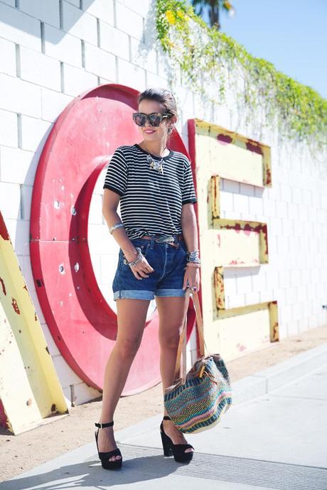 Palm-Springs-Coachella-Striped_Shirt-Urban_Outfitters-Outfit-Street_Style-Vintage_Levis-23