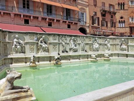 Blogger Traveller: Fuente Gaia en Siena