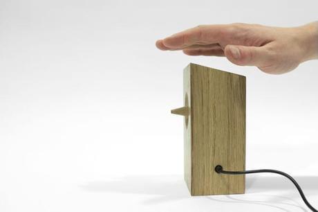 The Alarming Clock :: un pájaro carpintero como despertador The Alarming Clock :: un pájaro carpintero como despertador