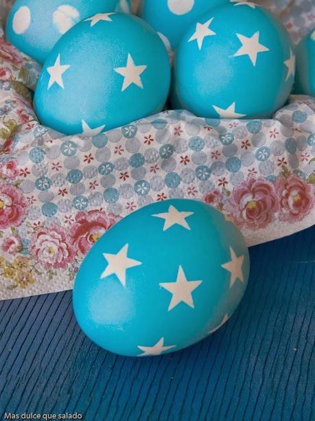 Huevos de Pascua decorados.