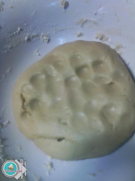 Dulces árabes de almendra y sabor a fresa.