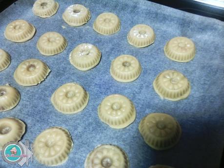 Dulces árabes de almendra y sabor a fresa.