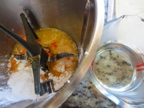 Milhojas de crema, merengue y yema