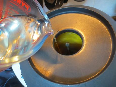 Milhojas de crema, merengue y yema