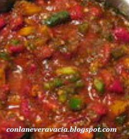 COCA DE HOJALDRE CON SAMFAINA Y CHAMPIÑONES