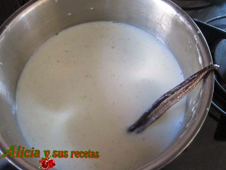 PERAS AL VINO TINTO CON CREMA DE VAINILLA