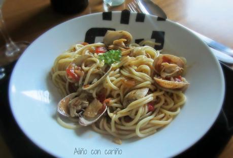 ESPAGUETI CON ALMEJAS (SPAGUETTI A LE VONGOLE)