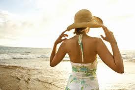 Vitaminas A, C, D y E para proteger la piel del sol y bloquear los radicales libres sol21 Vitaminas A, C, D y E para proteger la piel del sol y bloquear los radicales libres