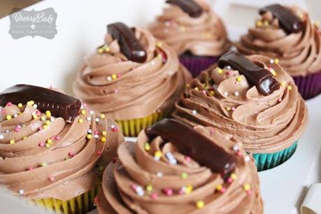 Rainbow Cake + Caramel Cupcakes / Tarta Arcoiris + Cupcakes de Caramelo