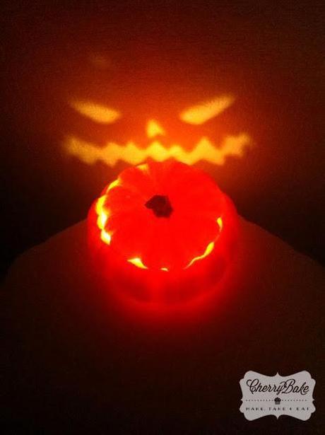 Mini Pumpkin, It's Halloween! / Mini Calabazas, Es Halloween!