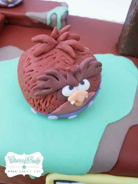 Angry Birds Star Wars Cake