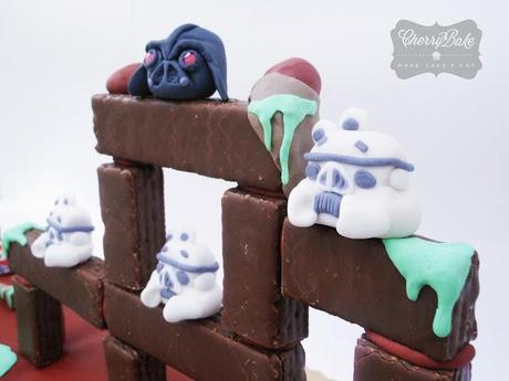 Angry Birds Star Wars Cake