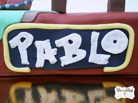 Angry Birds Star Wars Cake