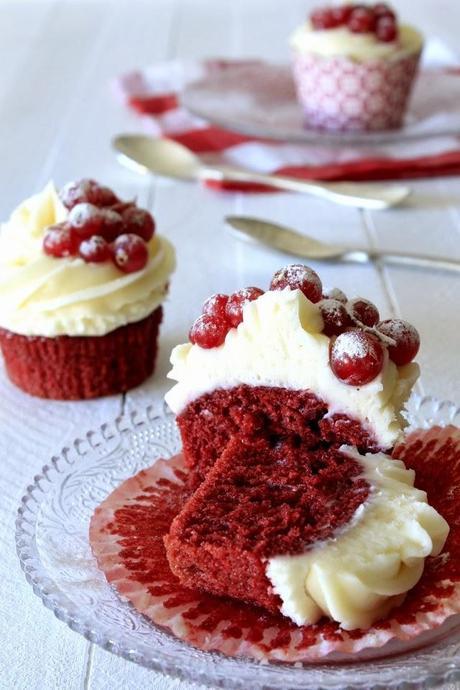 Red Velvet con frosting de crema de queso... Para celebrar el AMOR.