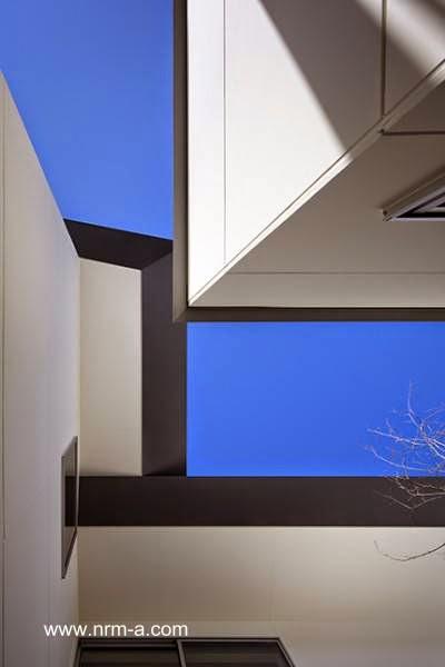 Casa japonesa pequeña ultramoderna.