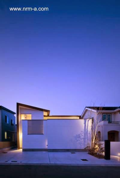 Casa japonesa pequeña ultramoderna.