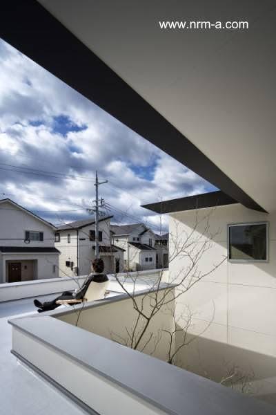 Casa japonesa pequeña ultramoderna.