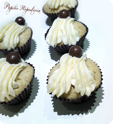 Mini cupcakes de chocolate blanco