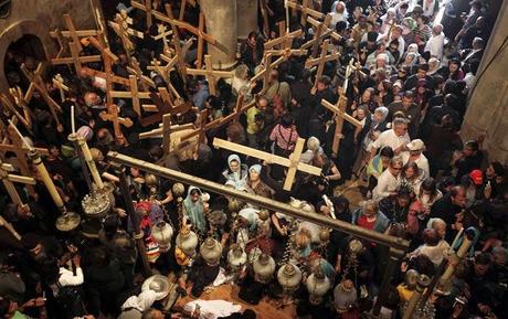 Israel noticias: Cristianos recuerdan crucifixión en Tierra Santa