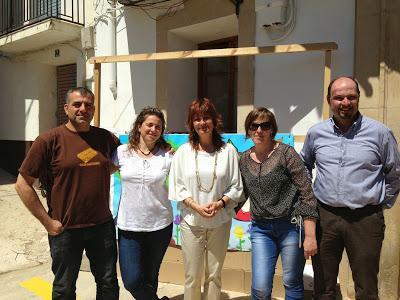 Paüls es pequeño, empinado, amable... Paüls es pequeño, empinado, amable...