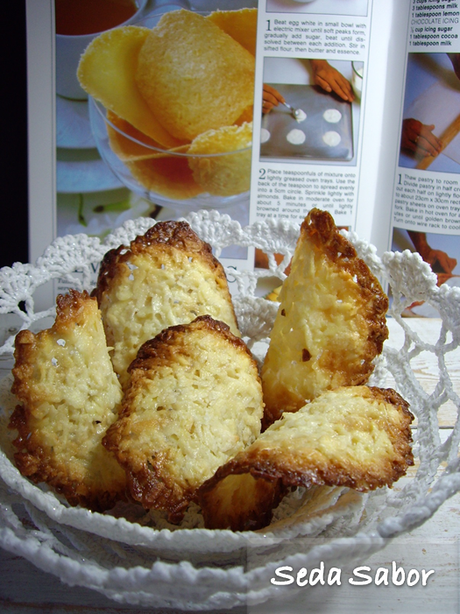 Tejas de nata y almendra