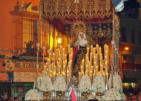 María Santísima del Buen Fin, tras los pasos del Cristo de La Lanzada.