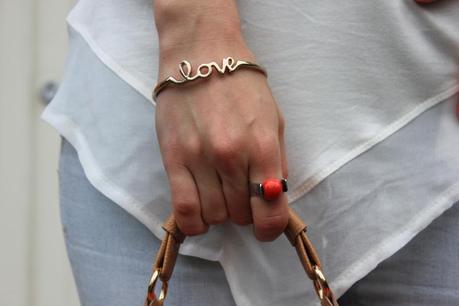 Image and video hosting by TinyPic