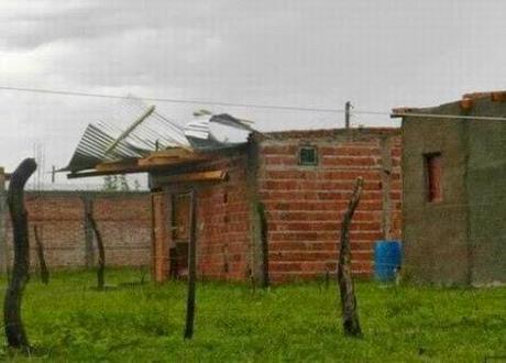 Los vientos de cambio nos va a tirar el techo a la mierda Los vientos de cambio nos va a tirar el techo a la mierda