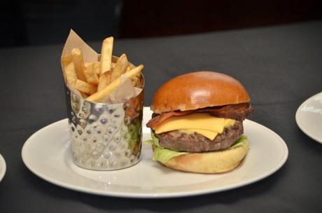 Hard Rock Café Madrid Hamburguesas inspiradas en leyendas del rock y pop